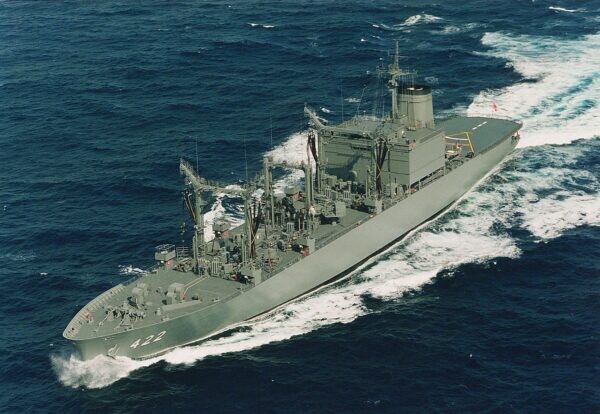 海自が巨大な「新型補給艦」導入へ 何隻建造する？ いよいよ始まる“縁の下の力持ち”の世代交代
