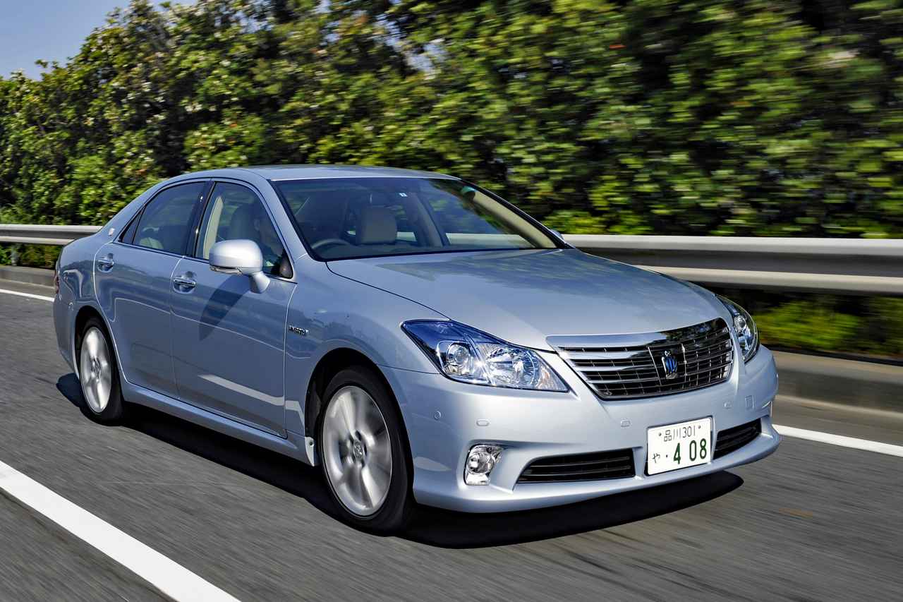 13代目 トヨタ クラウンはマイナーチェンジで走りがより上質に進化した 10年ひと昔の国産車 63 Webモーターマガジン 自動車情報サイト 新車 中古車 Carview