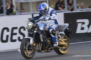 ついに走った!! 大注目のホンダ「CB1000F」が“走る姿”公開 SNSでは「さすがにいい音する」「写真で見るよりカッコいい」「跨ったらシート低めでスリム」と反響