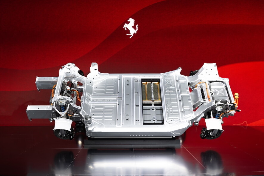 マラネロ初の電気自動車　フェラーリは初の電気自動車「フェラーリ エレトリカ（Ferrari Elettrica）」の開発に全力を注いでいる　初公開は2026年！
