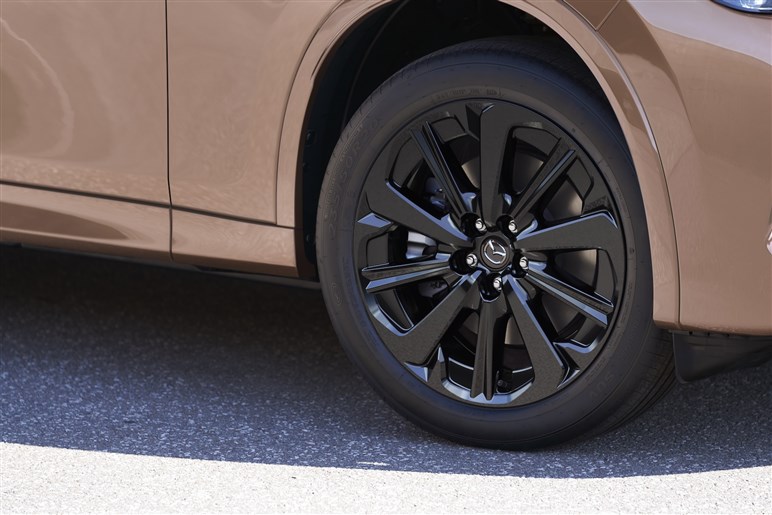 マツダの新型3列シートSUV「CX-80」発売。300万円台～も、売れ筋は約500万円の「Lパケ」になりそう