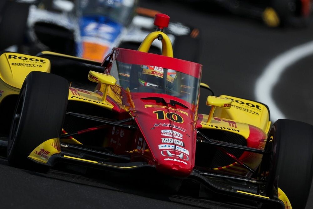 アレックス・パロウ、念願のインディ500制覇。佐藤琢磨はピットで歯車狂い11位｜第109回インディ500