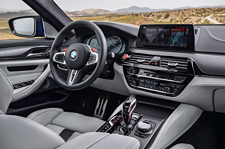 BMW M5がモデルチェンジ 歴代モデル初の4WDはFRにも変身する