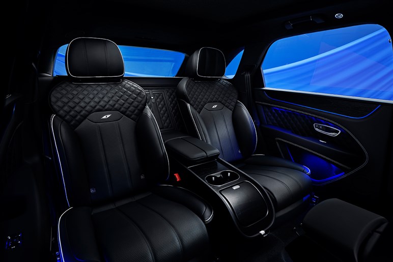 【ドリフトも可能!?】ベントレーがSUV「ベンテイガ」 の“超高性能版”を予告…6月2日正式公開