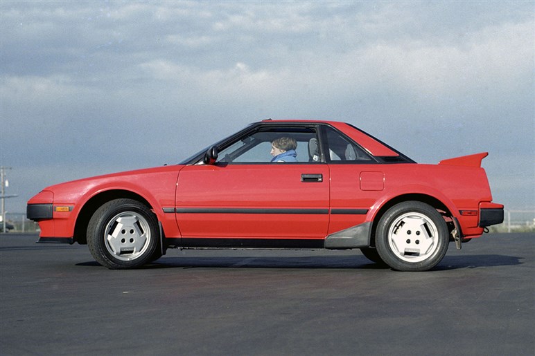 【最新】「MR2」次期型は2.0Lターボ搭載で“高級化”か。発売は26年後半予想、デザインはどうなる？