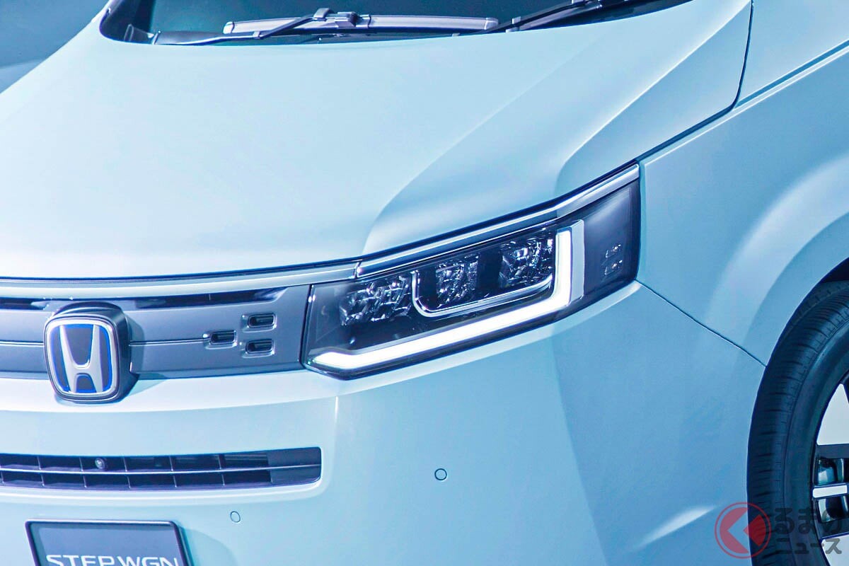 ホンダ新「3列ミニバン」発表！ 2つの“新グレード”爆誕で大進化!? 精悍デザインの超「快適仕様」!? 新たな「ステップワゴン」のスゴさとは