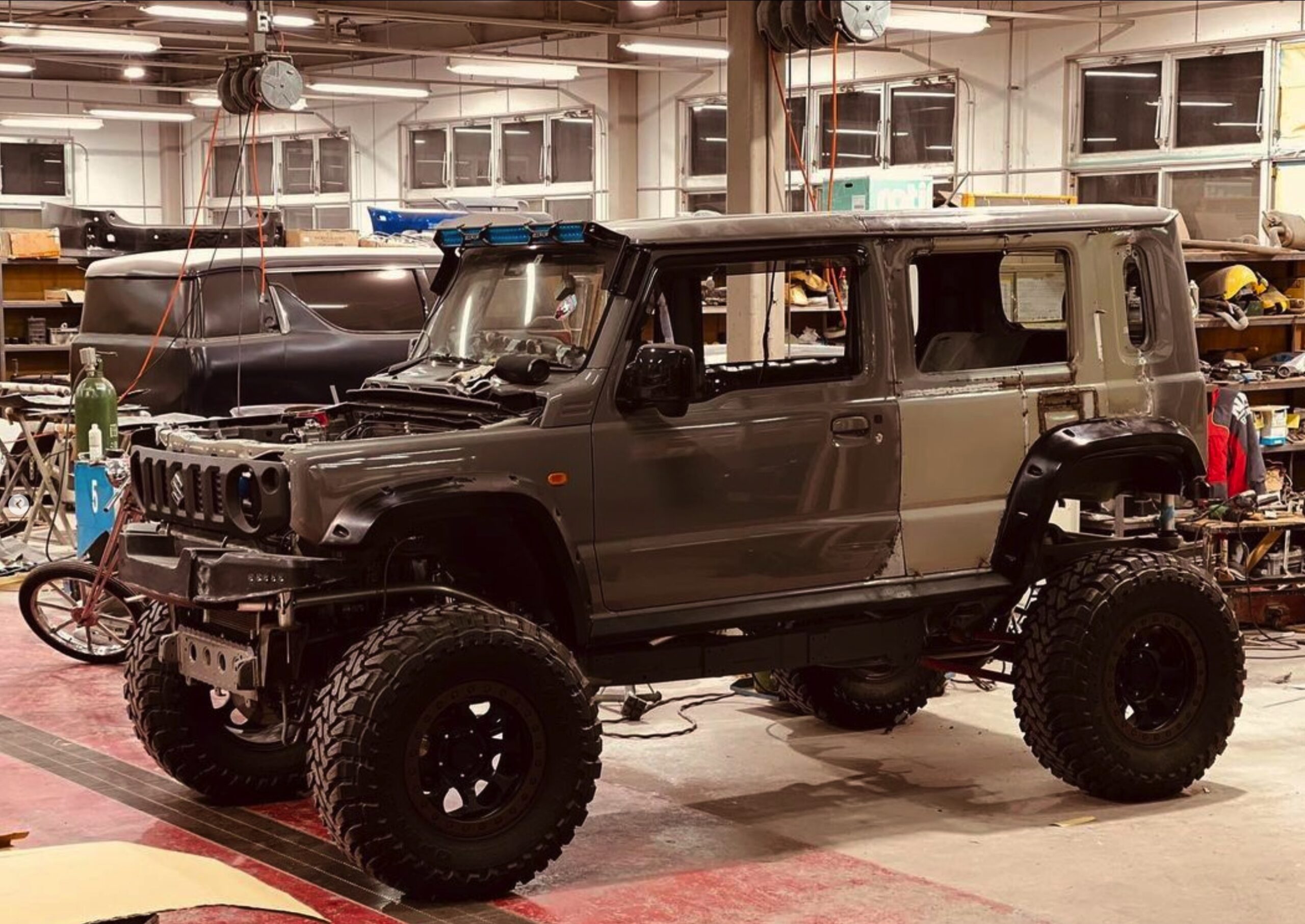 驚愕 5ドアのスズキ ジムニー発見 きっかけは 欲しい 無いから作った Autocar Japan 自動車情報サイト 新車 中古車 Carview