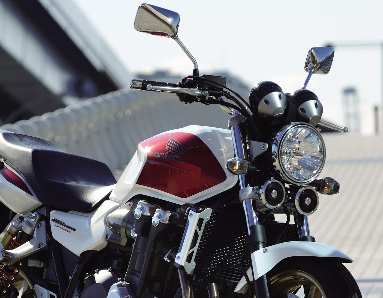ホンダ Big 1 シリーズを解説 Cb1000 Super Four Cb1300 Super Fourが魅了した 感動性能 バイクの歴史 Webオートバイ 自動車情報サイト 新車 中古車 Carview