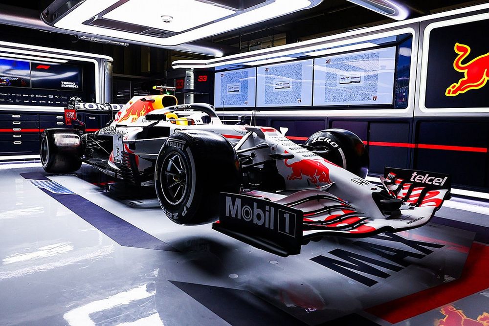 レッドブル トルコgp向け特別 日の丸 紅白カラーのマシンを公開 ホンダへの ありがとう 全面に Motorsport Com 日本版 自動車情報サイト 新車 中古車 Carview
