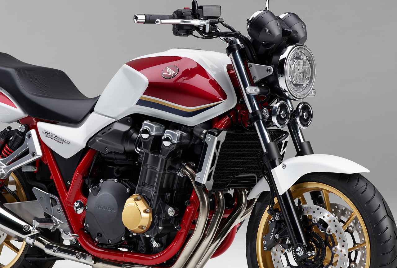 21速報 ホンダが新型 Cb1300sf Cb1300sb の写真と一部情報を公開 上級機種のsp仕様車もラインナップ Webオートバイ 自動車情報サイト 新車 中古車 Carview