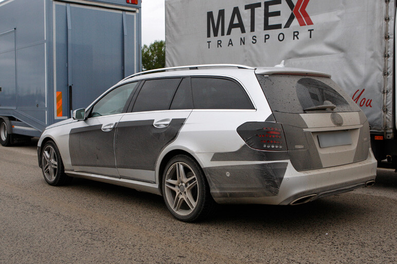 Eクラス化粧直し捕獲 発表はデトロイトショー