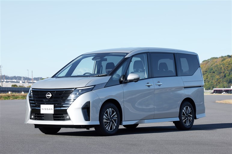 日産、新型「セレナ」発表。ガソリン車は今冬、e-POWER車は来春発売、価格は276万8700<span class=