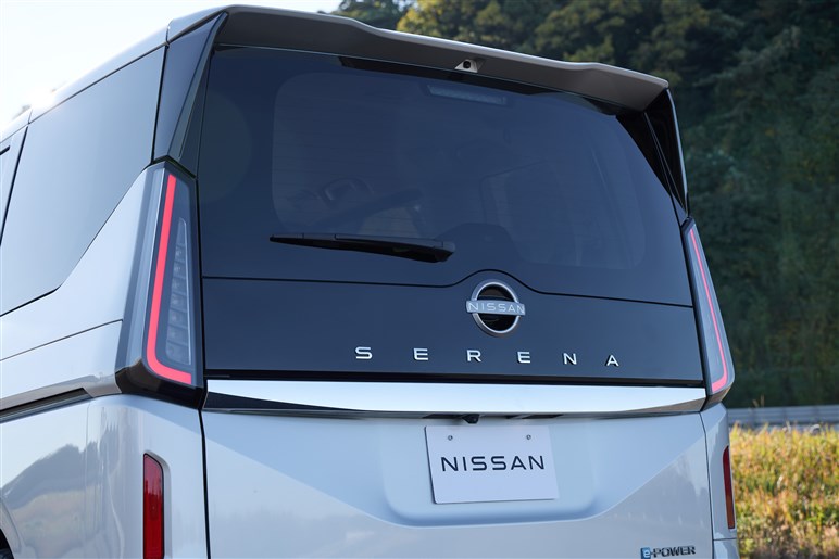 日産、新型「セレナ」発表。ガソリン車は今冬、e-POWER車は来春発売、価格は276万8700円から