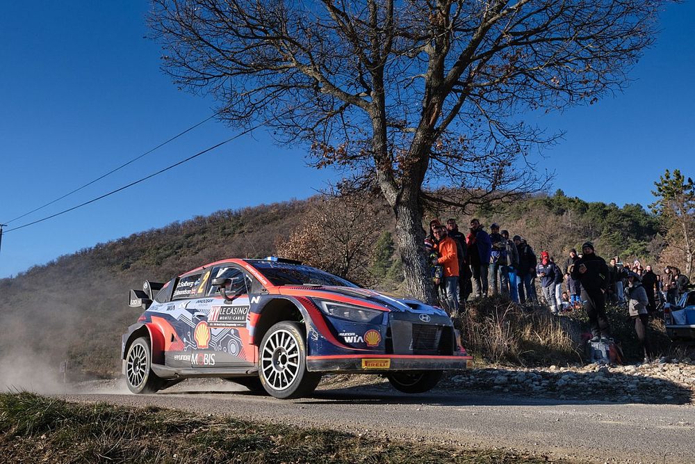 WRCラリー・モンテカルロ：ヒュンダイ、オリバー・ソルベルグのリタイアを発表。車内に流入した排気ガス吸い体調優れず