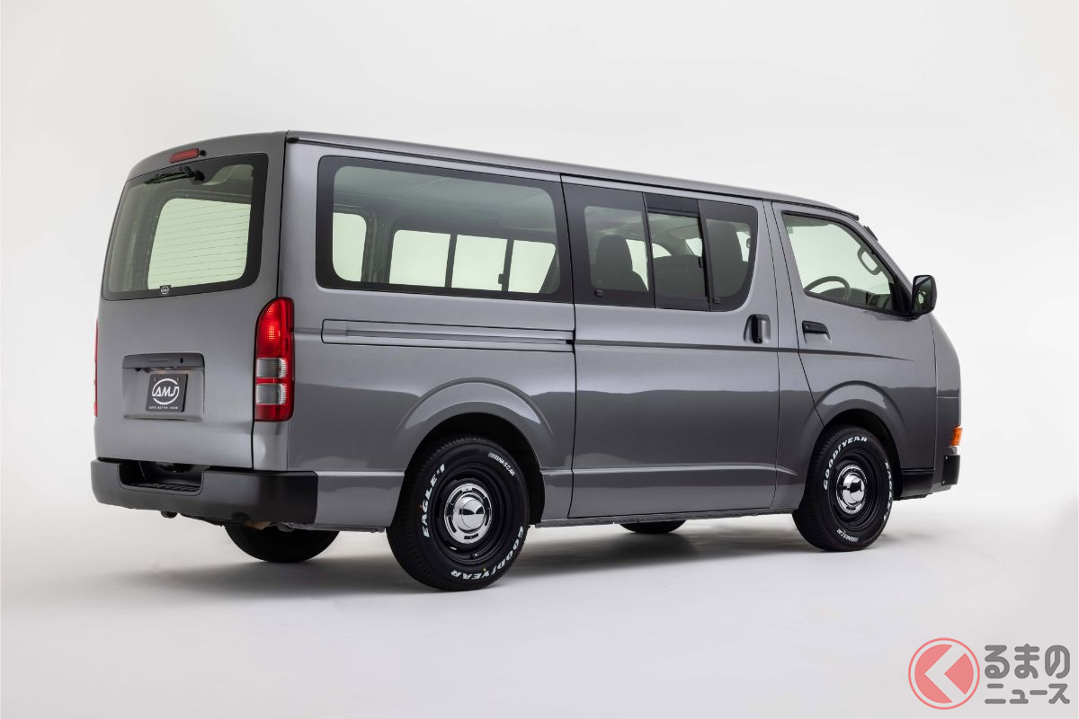 レトロ感強調したトヨタ ハイエース 発売 丸目で Toyota ロゴ強調 豪華家具付き仕様とは くるまのニュース 自動車情報サイト 新車 中古車 Carview