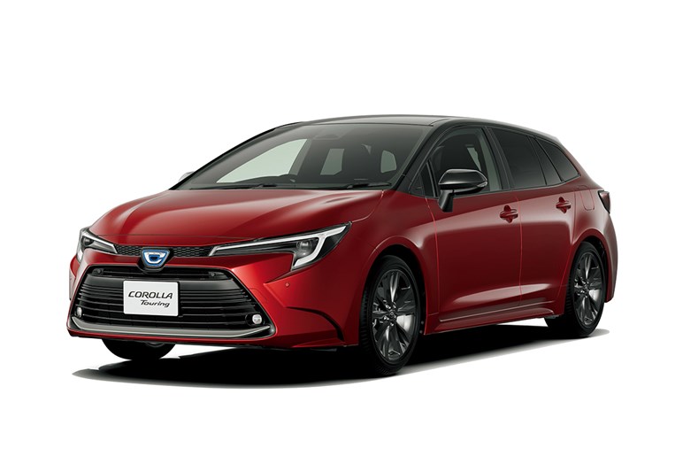 ハイブリッド1本化＆最安グレードは全車250万円以下！ 新カローラ3兄弟の買い時は超円熟期の今か、来たる新型を待つべきか
