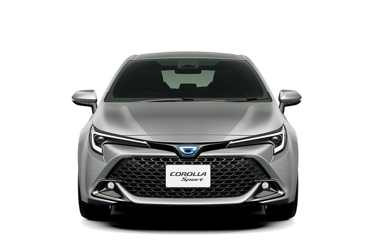 ハイブリッド1本化＆最安グレードは全車250万円以下！ 新カローラ3兄弟の買い時は超円熟期の今か、来たる新型を待つべきか