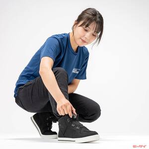 【ラフアンドロード】カジュアルなライディングスニーカーながら防水＆微調整が可能！街乗りからツーリングまで幅広く使える！