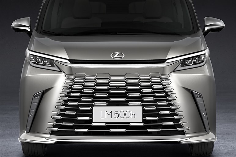 レクサス新型「LM」の価格を予想。1300万円オーバーミニバン誕生の衝撃