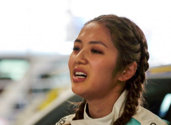 織戸学選手の次女茉彩さんが人生初のレース参戦 ヤリスカップで得たものとは ベストカーweb 自動車情報サイト 新車 中古車 Carview