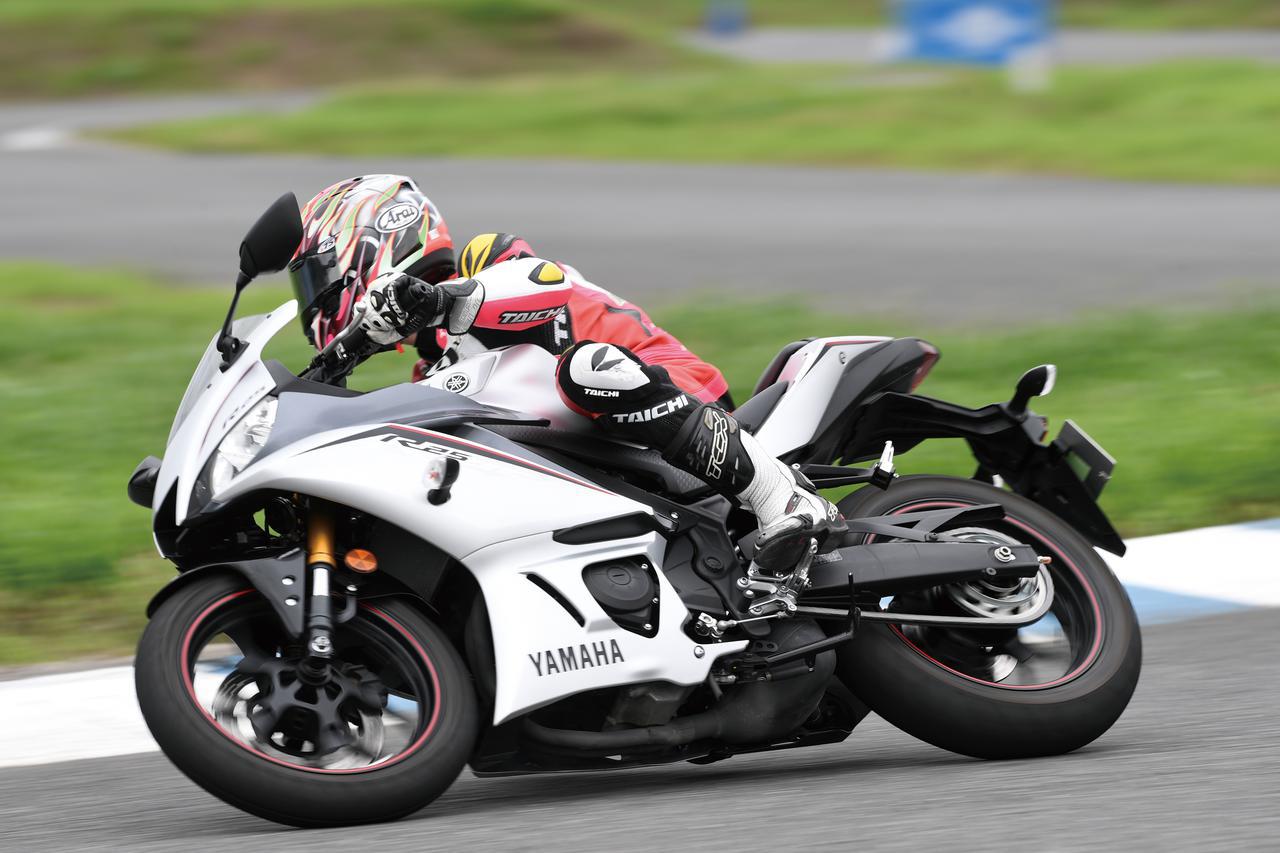 ヤマハ Yzf R25 編 チュートリアル福田充徳さんが250ccスポーツバイクを乗り比べ サーキット試乗インプレ Webオートバイ 自動車情報サイト 新車 中古車 Carview