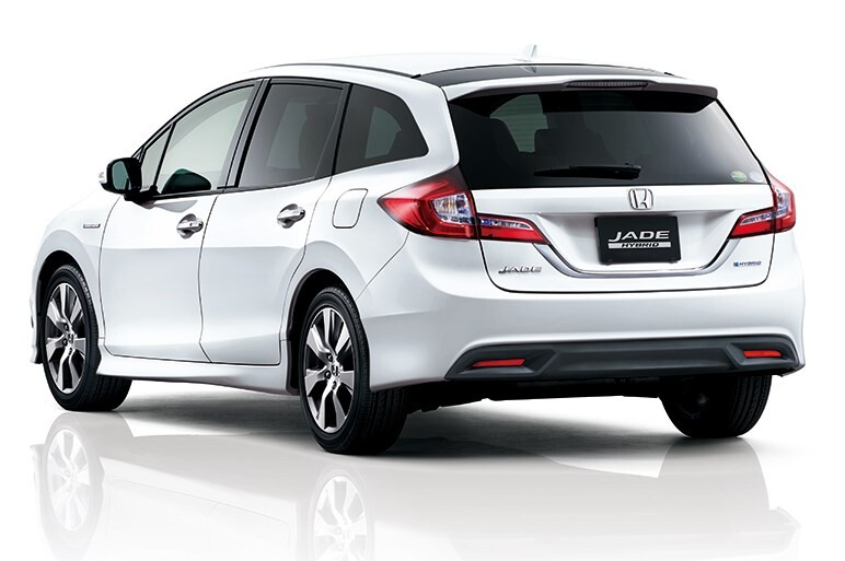 ホンダ ジェイド公式フォトを紹介