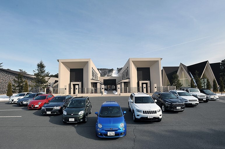 クライスラー300 SRT8＆フィアット500S、意外性のある冬ドライブへ