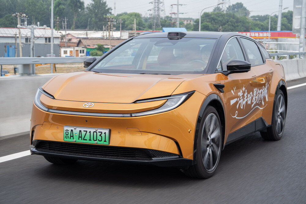 【現地開発主義でヒット中】トヨタbZ5に現地試乗！中国で花咲く新型5ドアクーペSUV