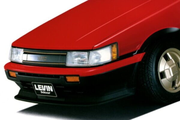 「カローラなんとか」が多すぎる!? 忘れられない“派生車”たち 皇室も未だに乗ってるって!?