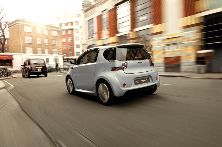 iQとどう違う？ アストン シグネット未公開フォト!