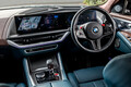 BMW新型「XM」は新たなるドライビングカー！ 長距離でわかった23インチを履いても「Mマジック」は健在でした