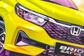 【インドネシア】約150万円!? ホンダ「超小さい“コンパクトカー”」公開！ 最安・最小級の「3.8m級モデル」！ スポーティな「RS」仕様＆MTモデルある「ブリオ」登場