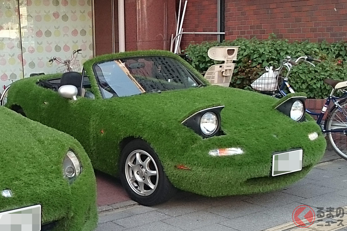 チクチクが快感 車のシートに 芝 生やすw 人工芝で暑さ対策は可能 くるまのニュース 自動車情報サイト 新車 中古車 Carview