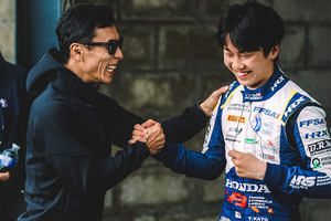 佐藤琢磨、加藤大翔参戦のフランスF4を視察。若手育成の想い語る「他のF1ジュニアチームと同じ土俵で」