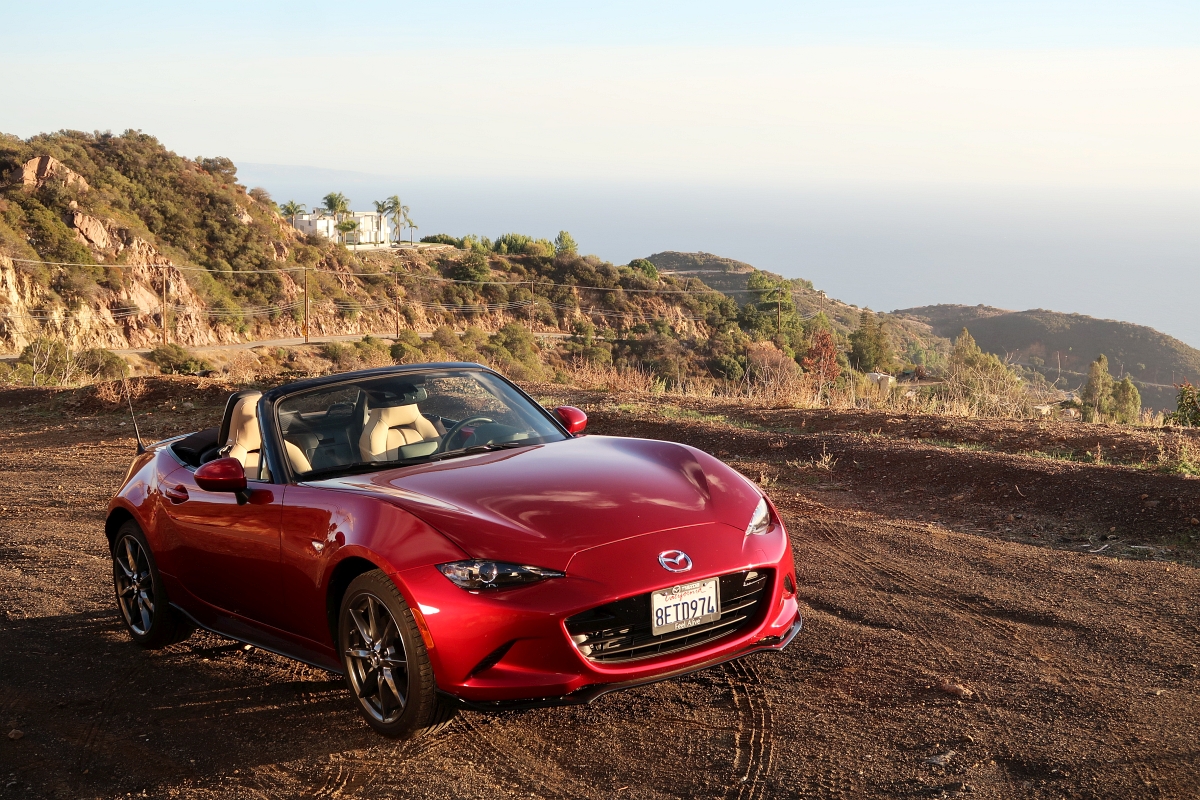 海外試乗 なぜ日本で販売しない マツダ ロードスター最強２リッター仕様の骨太な走り味 Auto Messe Web 自動車情報サイト 新車 中古車 Carview