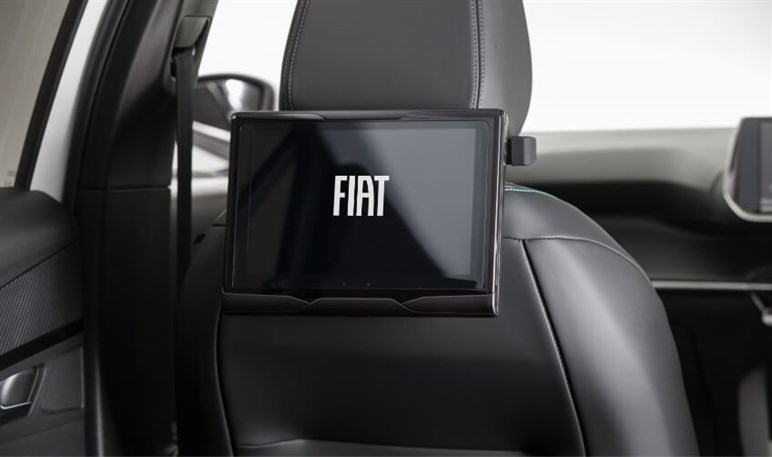 プジョーの“タフ系”ミニバン新型「リフター」発売。兄弟車フィアット「ドブロ」は20万円もお得な限定車追加