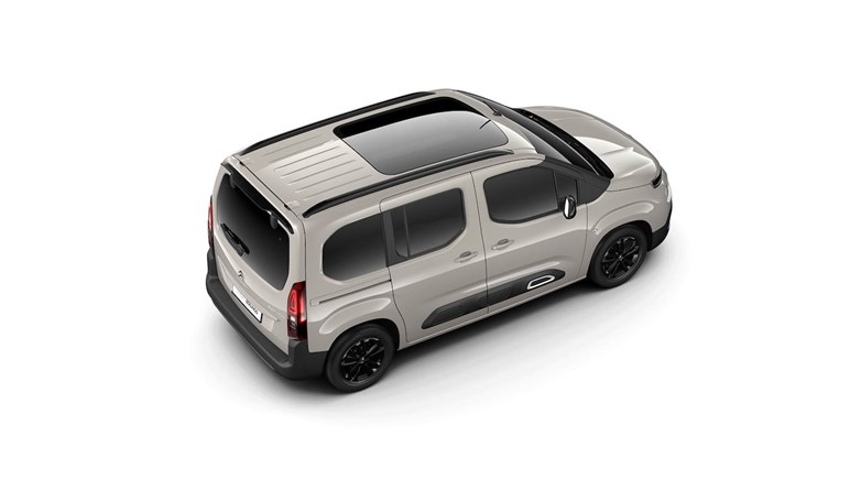 プジョーの“タフ系”ミニバン新型「リフター」発売。兄弟車フィアット「ドブロ」は20万円もお得な限定車追加