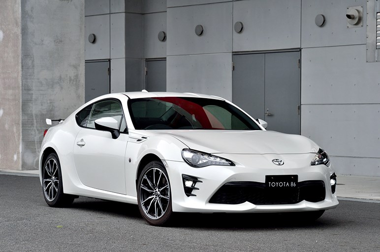 トヨタ86大幅改良を速攻試乗 Brzを上回る質感向上だが課題もある Carview 自動車情報サイト 新車 中古車 Carview