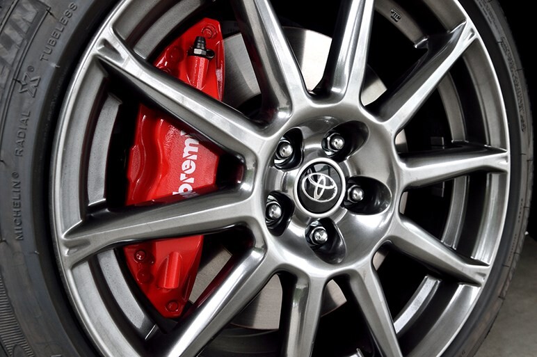 トヨタ86大幅改良を速攻試乗。BRZを上回る質感向上だが課題もある