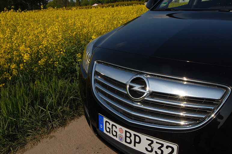 独オペルに救世主現る インシグニア緊急試乗!