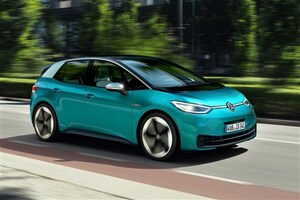 VWの新型EV「ID.3」の市販モデルに先行試乗。走りや専用設計は〇、内装の質感は△