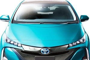 トヨタ 新型「プリウス」12月にも発売　ついに不評の外観デザインテコ入れ　好評のPHV顔へ大幅変更へ