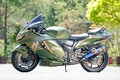 AELLA からスズキ ハヤブサ用カスタムパーツ13アイテムが発売！ 北川圭一氏によるデモ車試乗インプレを公開