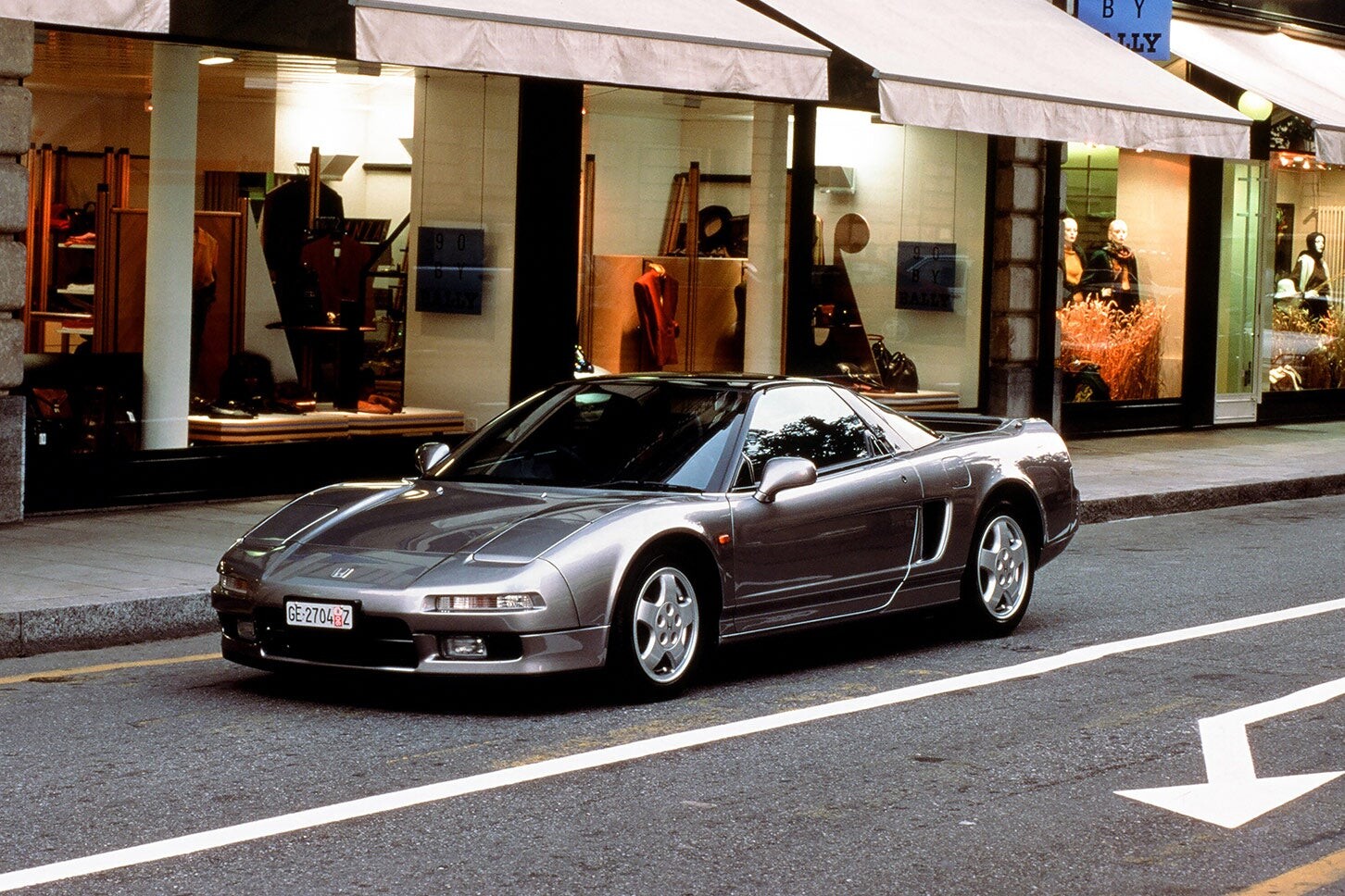 ホンダ旧車乗り歓喜！ “純正互換部品”を2026年春から供給開始。初代「NSX」の新レストアサービスも！