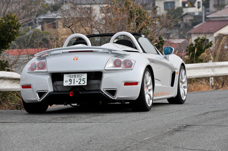 355psのピュアスポーツ YES!ロードスターの姿