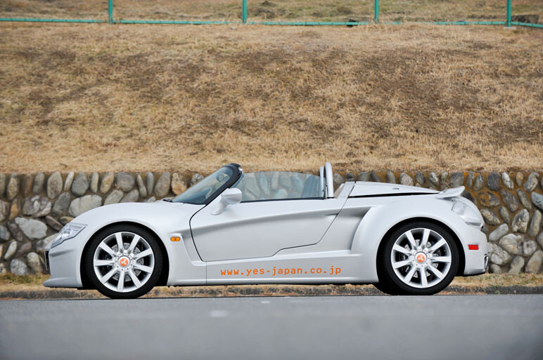 355psのピュアスポーツ YES!ロードスターの姿