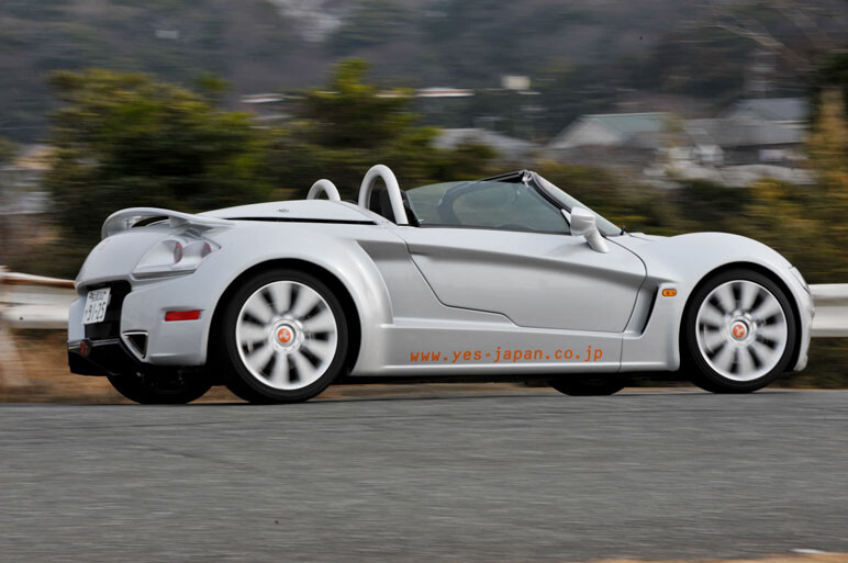 355psのピュアスポーツ YES!ロードスターの姿