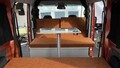 軽自動車だけど「足を伸ばして寝れる」ほど広いって素敵すぎる！驚くほど実用的かつ快適な軽キャンパー。