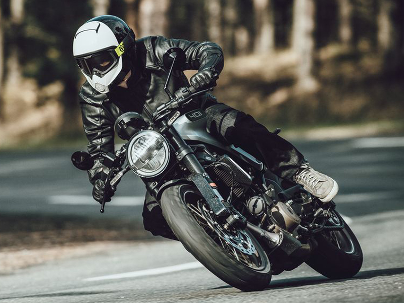 ハスクバーナ Baja650 姫路市にあるバイク専門店sea Scape シースケープ Mv Agusta Husqvarna Royal Enfieldの正規ディーラー