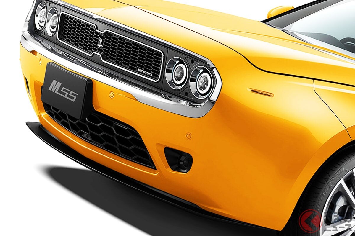 光岡の「新型4ドアスポーツカー」がスゴい！ 旧車デザイン×待望の「2リッターハイブリッド」新登場  10種の“オシャ”外装がスゴい「M55 1st エディション」のカラバリとは